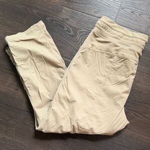 Women’s Lululemon SZ 10 Stretch studio Crop Capris Khaki Pants hiking athletic